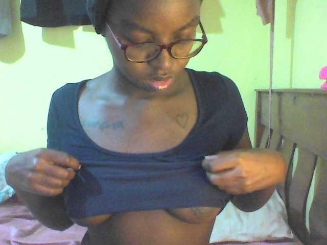 Ebonymuse from BongaCams is Freechat