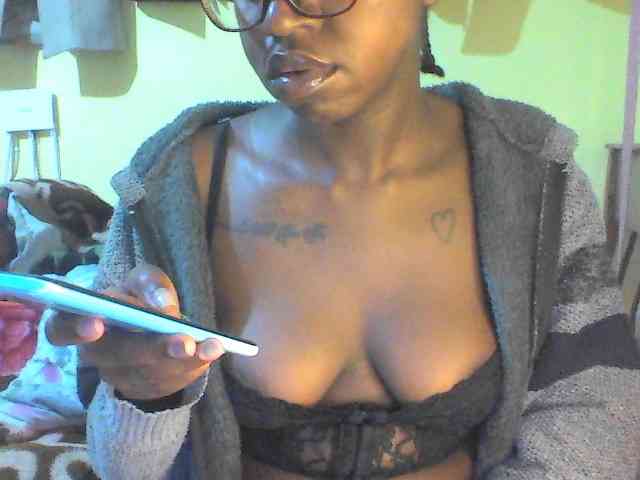 TipQueen webcam