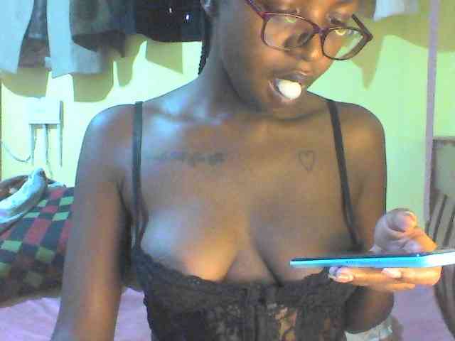 TipQueen webcam