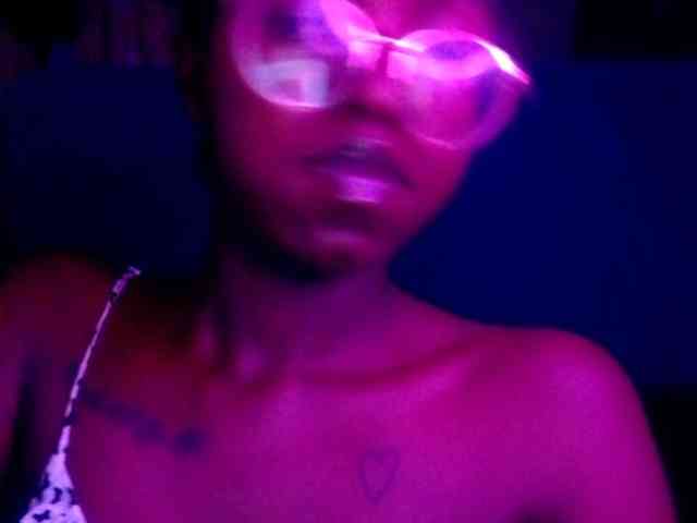 Ebonymuse webcam