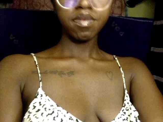 TipQueen webcam