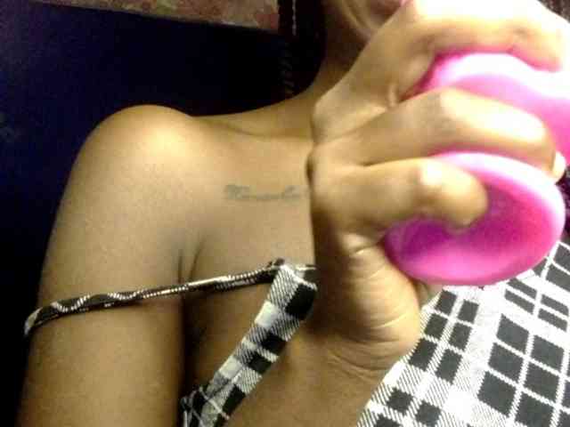 TipQueen webcam