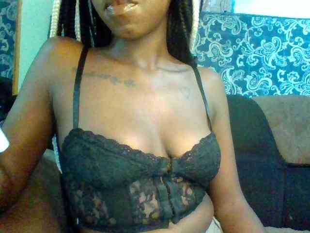 TipQueen webcam