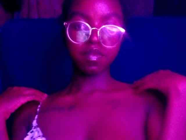 Ebonymuse webcam