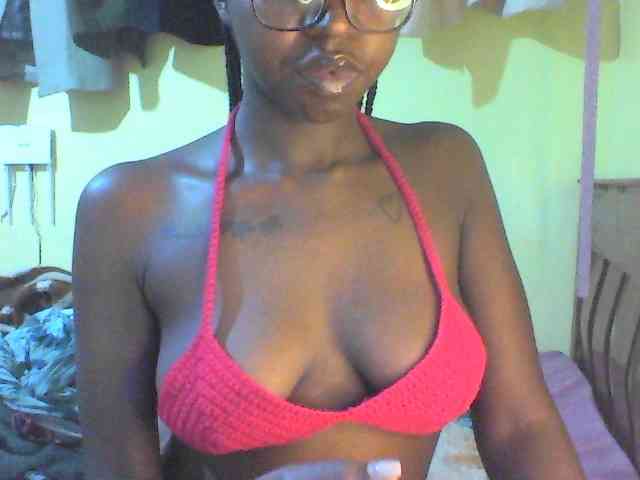 TipQueen webcam