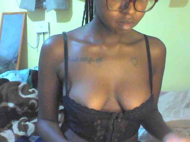 TipQueen webcam