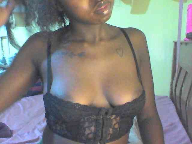 TipQueen webcam