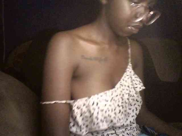 Ebonymuse webcam