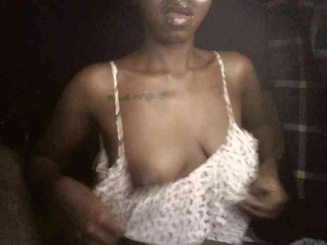 TipQueen webcam