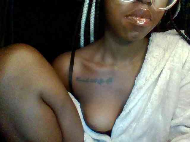 TipQueen webcam