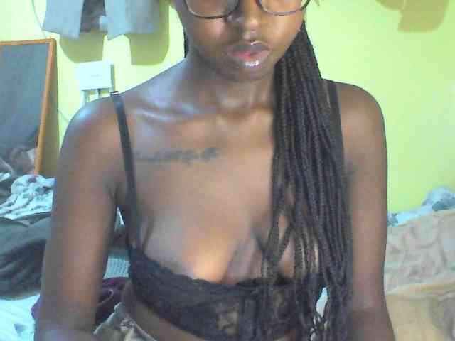 TipQueen webcam