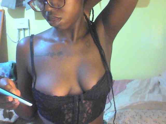 TipQueen webcam