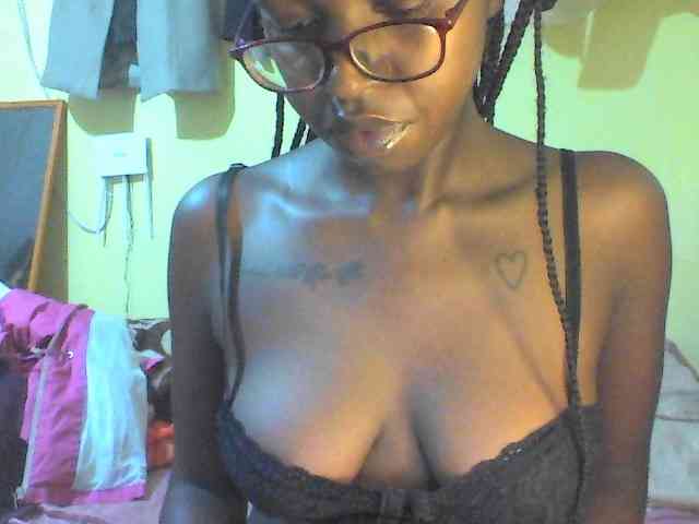 TipQueen webcam