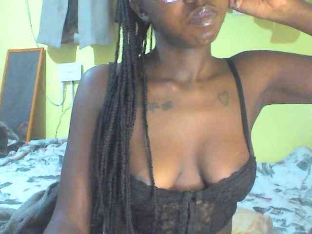 TipQueen webcam