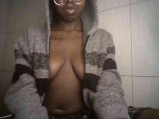 Ebonymuse webcam
