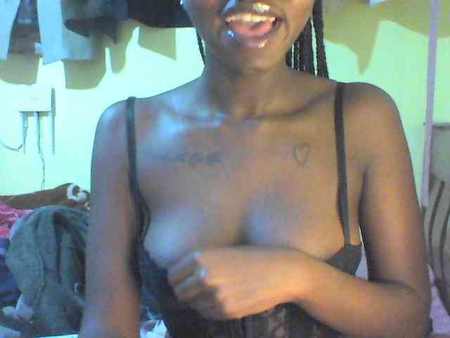 TipQueen webcam
