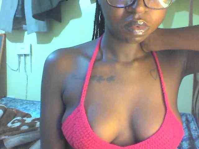 TipQueen webcam