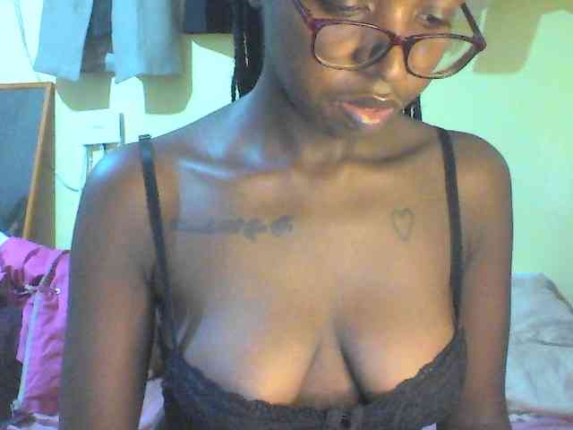 TipQueen webcam