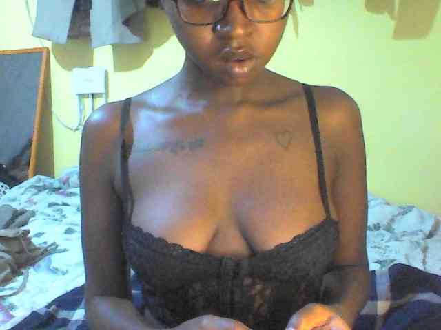 TipQueen webcam