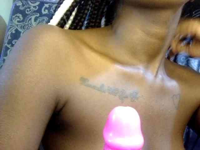 TipQueen webcam
