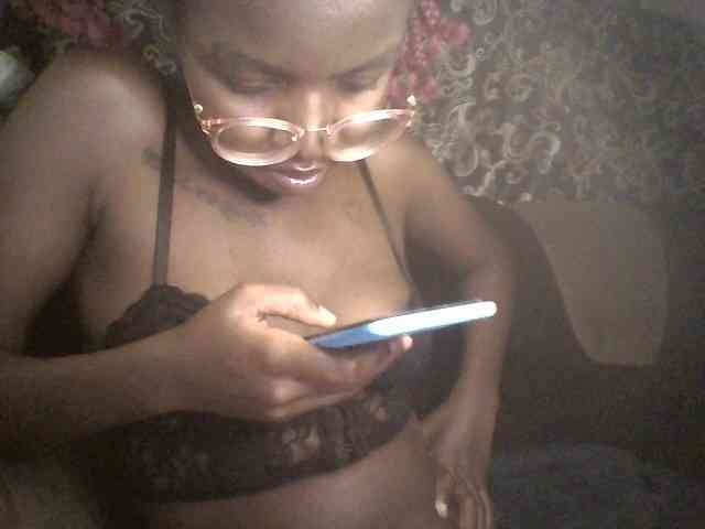 Ebonymuse webcam