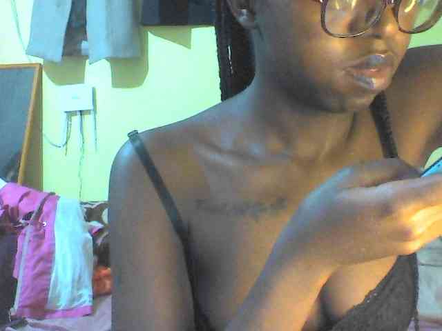 TipQueen webcam