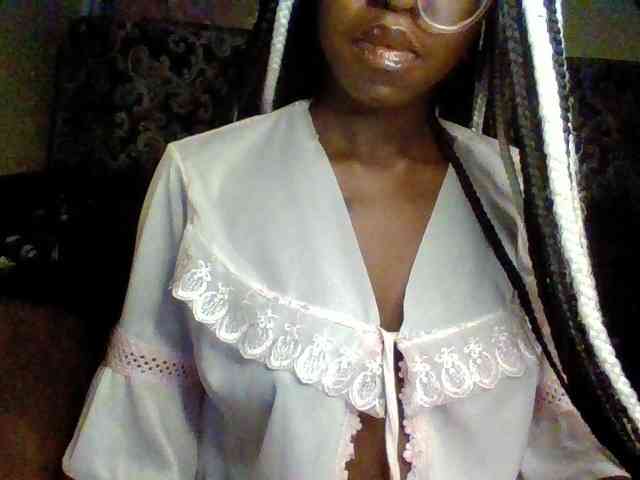 TipQueen webcam