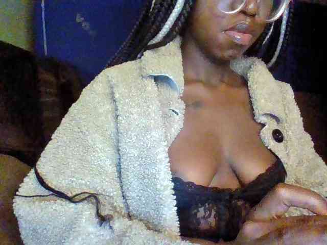 TipQueen webcam