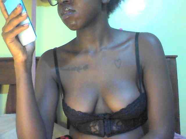 TipQueen webcam