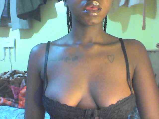 TipQueen webcam