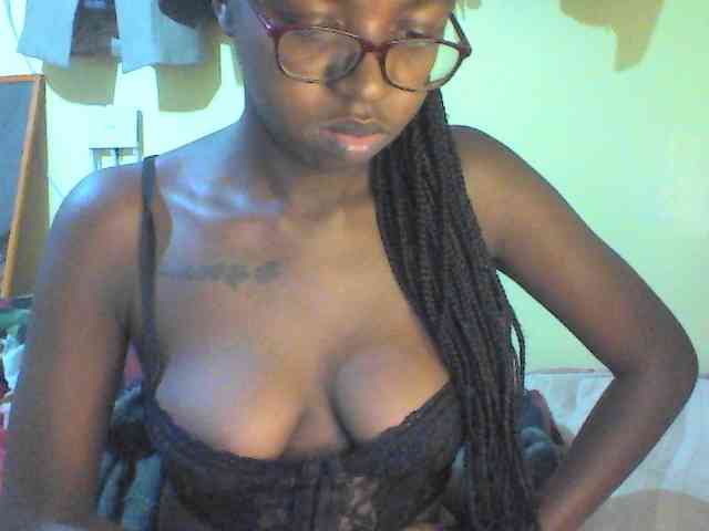 TipQueen webcam