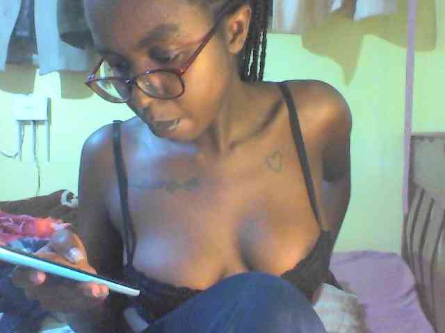 TipQueen webcam