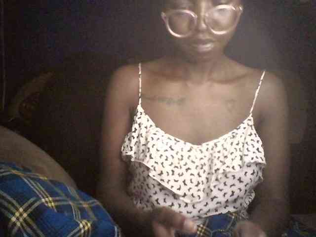 Ebonymuse webcam
