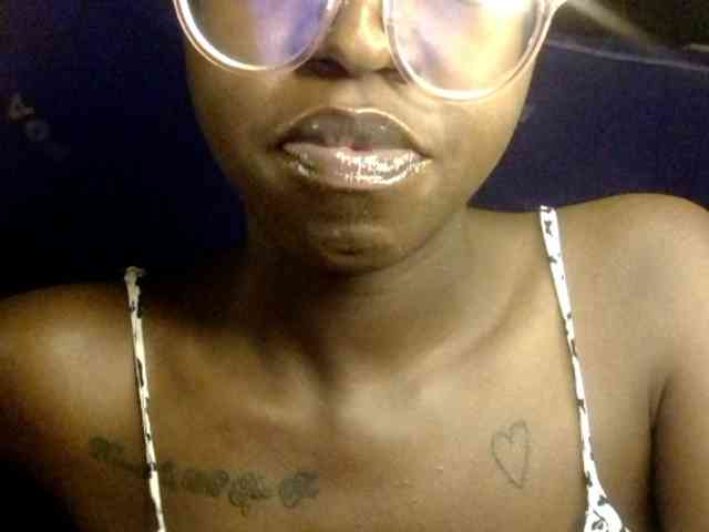 Ebonymuse webcam