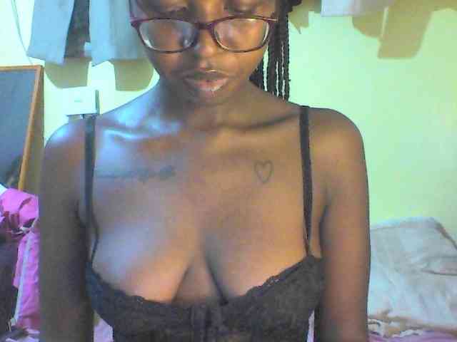 TipQueen webcam