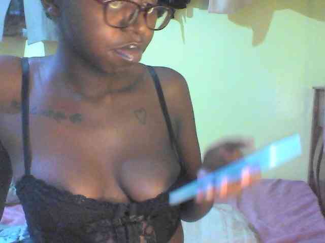 TipQueen webcam