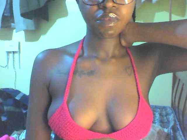TipQueen webcam