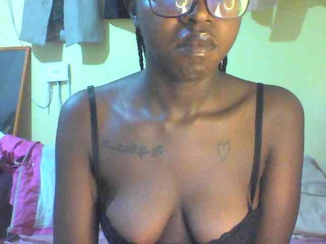TipQueen webcam