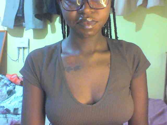 TipQueen webcam