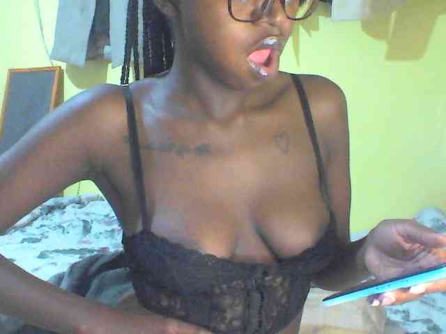 TipQueen webcam