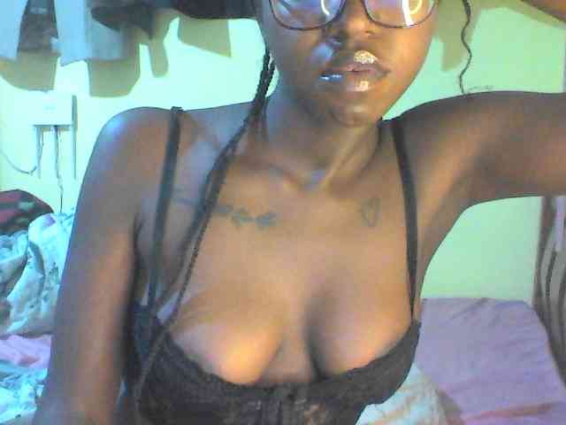 TipQueen webcam
