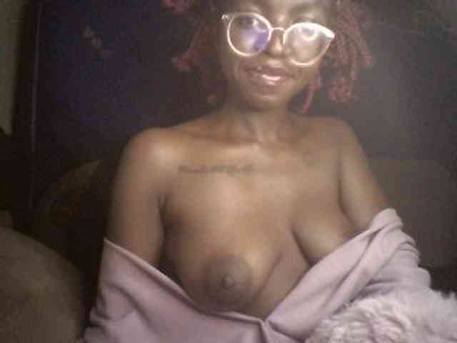 Ebonymuse webcam