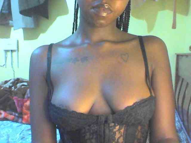 TipQueen webcam