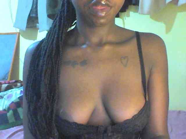 TipQueen webcam