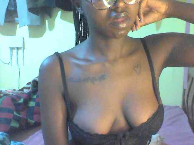 TipQueen webcam