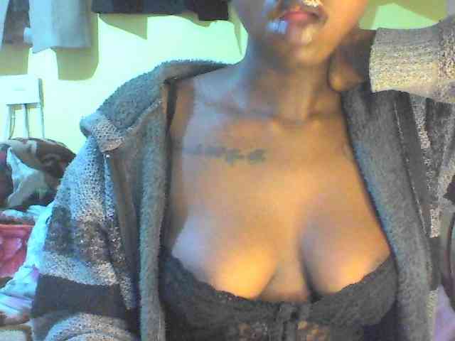 TipQueen webcam
