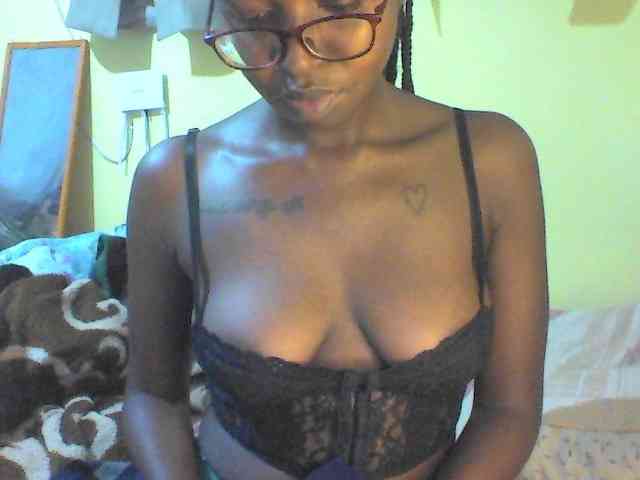 TipQueen webcam