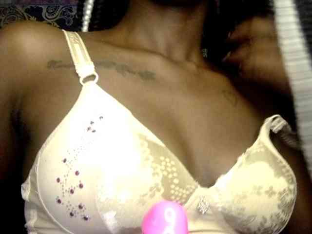 TipQueen webcam