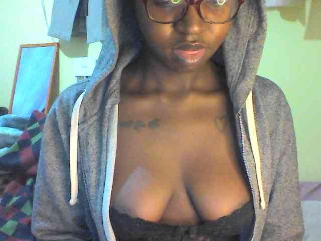TipQueen webcam