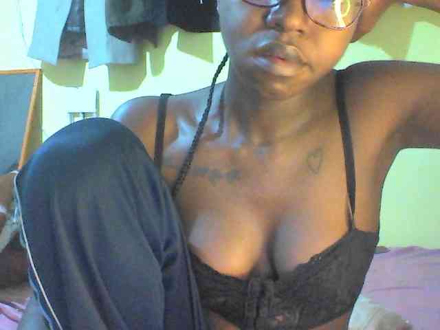 TipQueen webcam